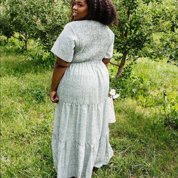 ⭐️LAST⭐️MINT JULEP SMOCKED DRESS - Picture 6 of 13